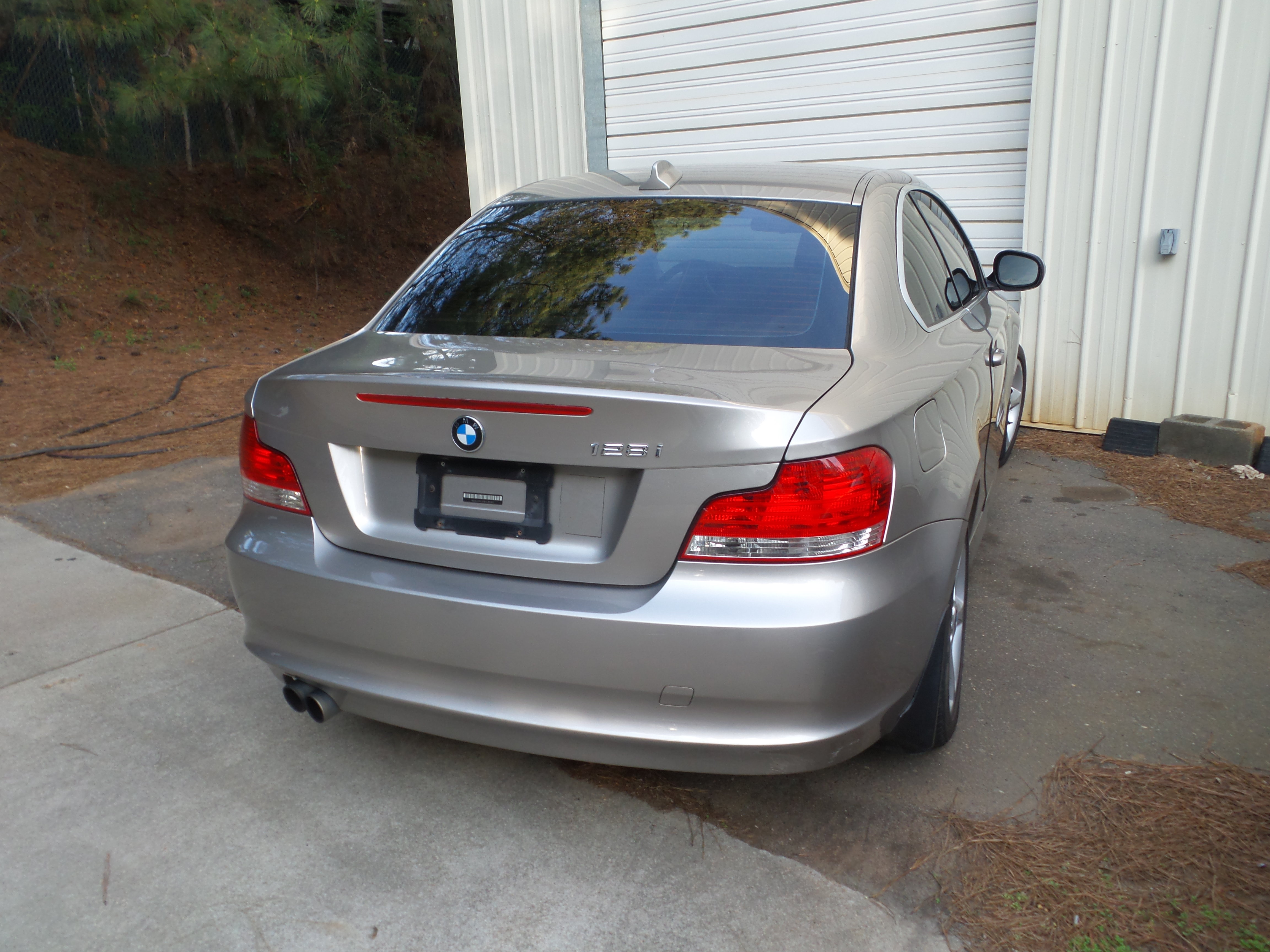 Used 2011 BMW 128i Coupe RWD image 2