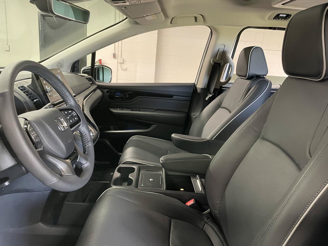 Used 2026 Honda Odyssey Elite image 12