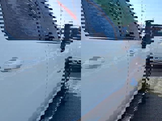 Used 2025 Chevrolet Silverado 3500 LT w/ Convenience Package image 22