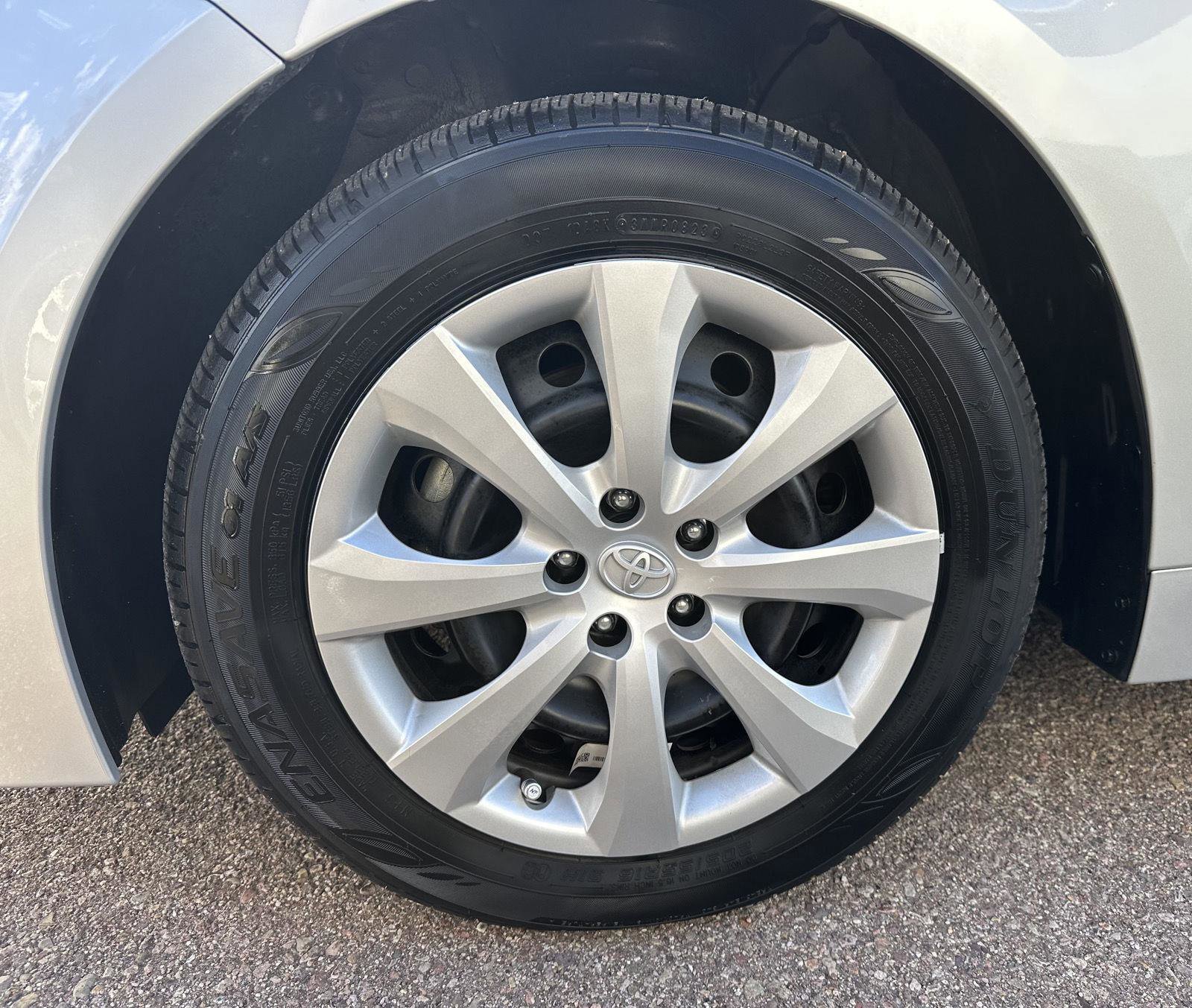 Used 2023 Toyota Corolla LE image 33