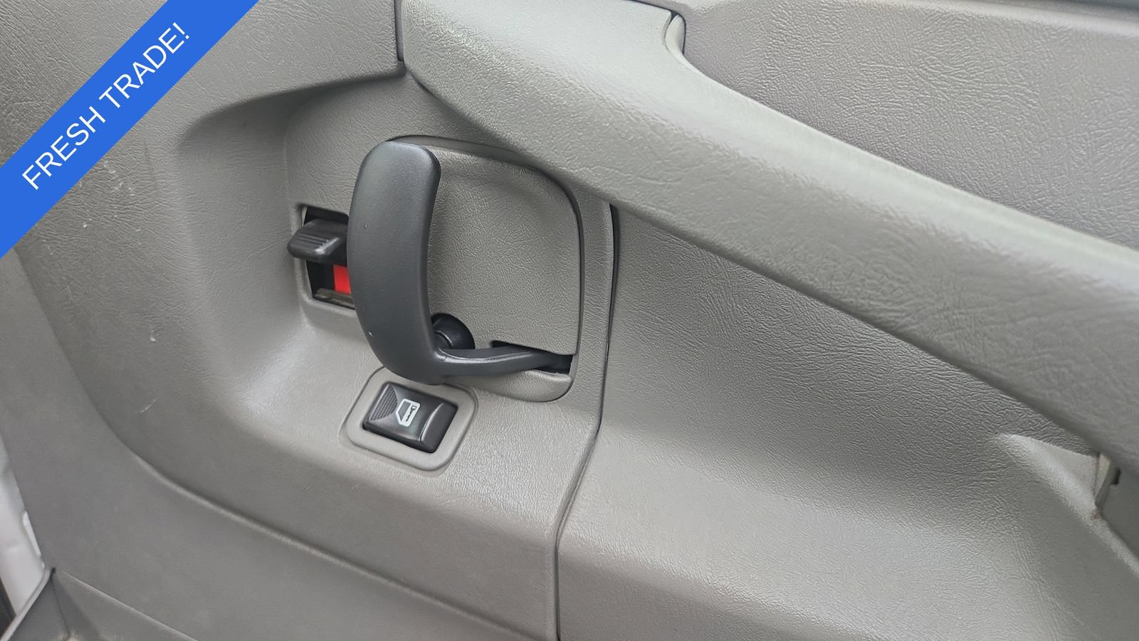 Used 2012 Chevrolet Express 2500 RWD image 20