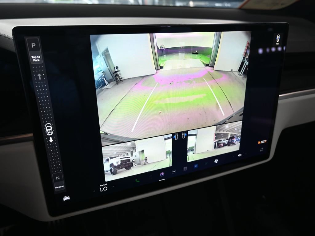 Used 2022 Tesla Model X Plaid image 21