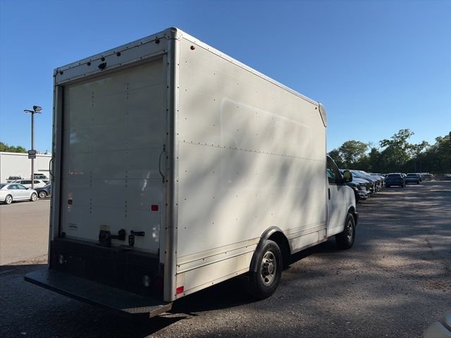 Used 2019 GMC Savana 3500 w/ Driver Convenience Package RWD image 6