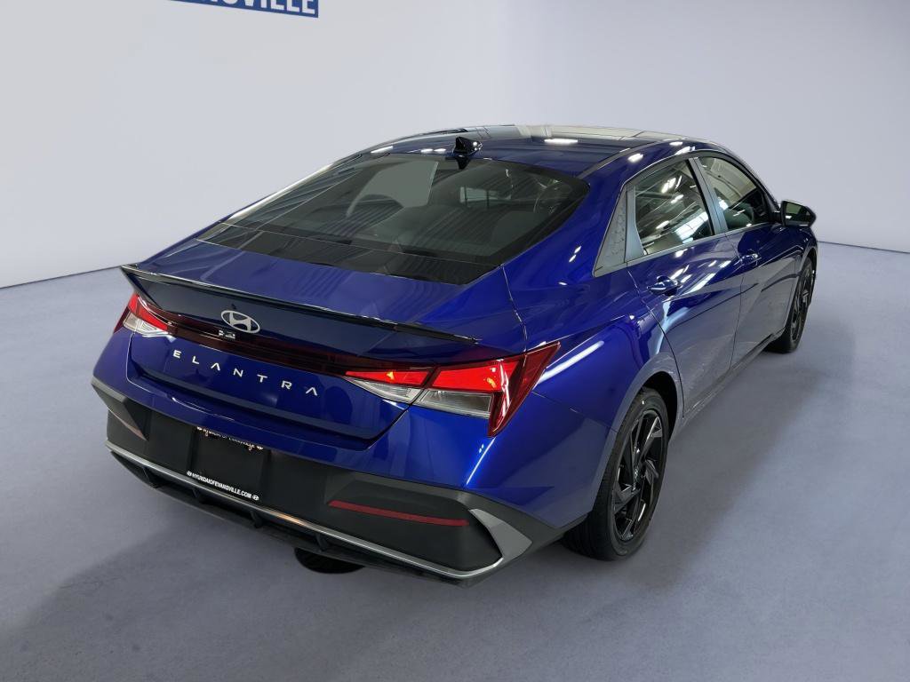 Certified 2026 Hyundai Elantra Sport FWD image 4