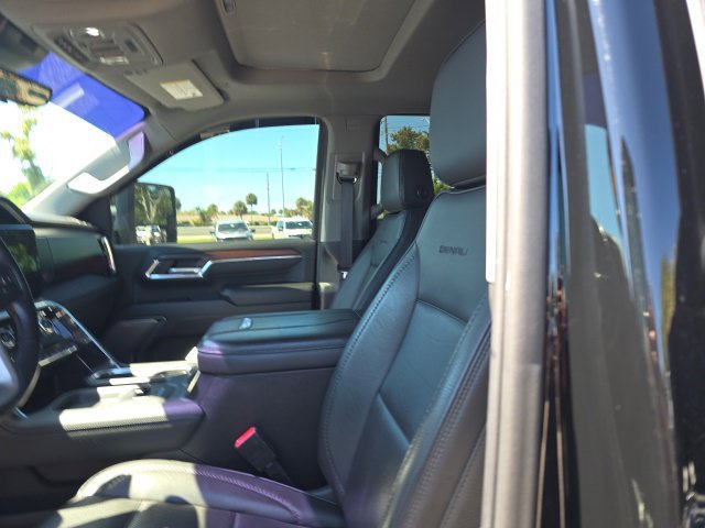 Used 2024 GMC Sierra 2500 Denali w/ Denali Reserve Package AWD/4WD image 8