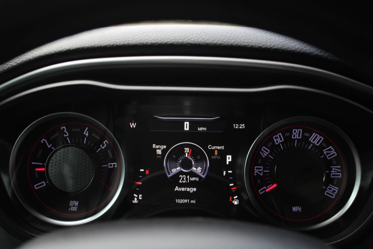 Used 2019 Dodge Challenger SXT RWD image 12