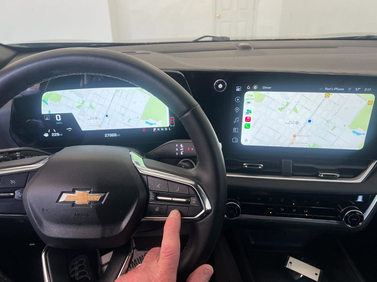 Used 2025 Chevrolet Equinox LT FWD image 57