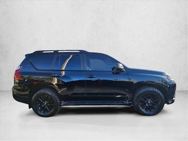 Certified 2022 Lexus GX 460 w/ Black Line Special Edition AWD/4WD image 4