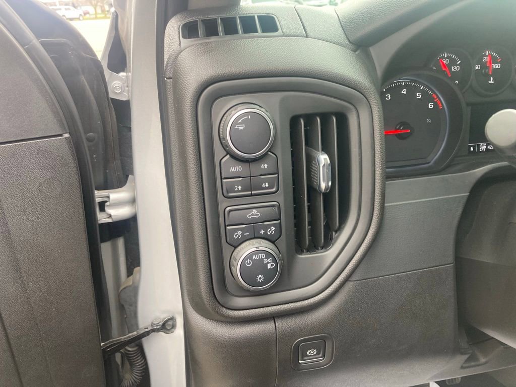 Certified 2021 Chevrolet Silverado 1500 Custom Trail Boss AWD/4WD image 18