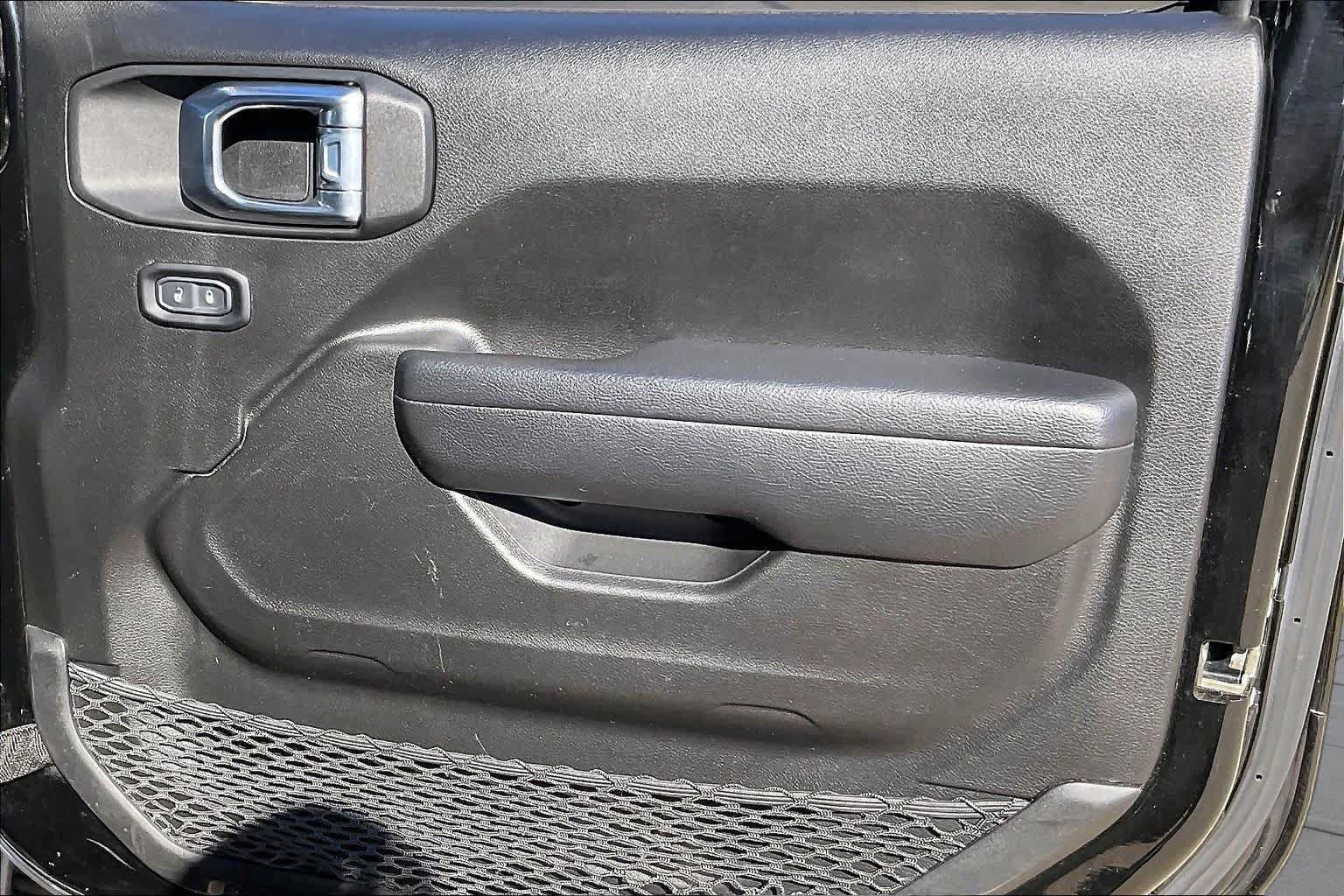 Used 2023 Jeep Wrangler Unlimited w/ Sun & Screen Package AWD/4WD image 22