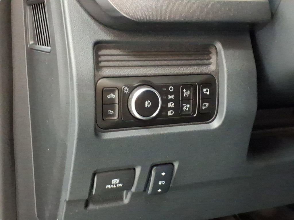 New 2026 Ford F350 Platinum image 13