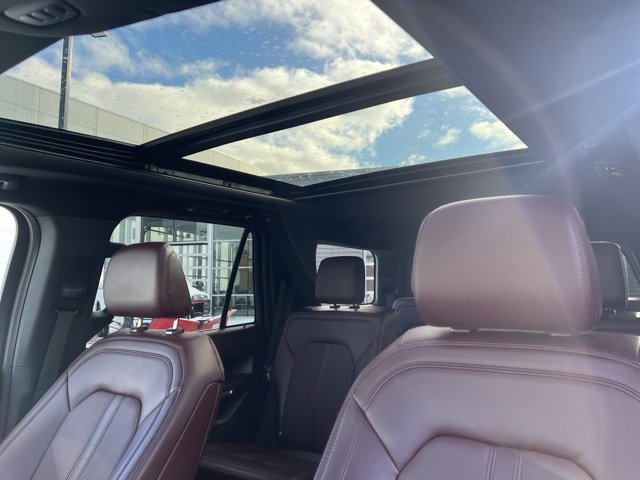 Used 2023 Ford Expedition Limited image 27