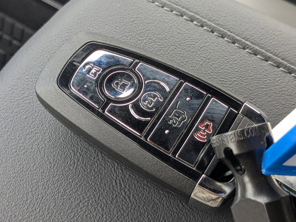 New 2026 Lincoln Navigator Reserve w/ Jet Appearance Package image 34