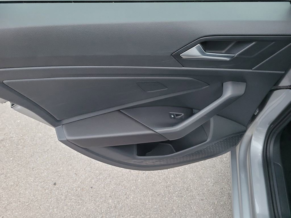 Used 2023 Volkswagen Jetta S image 11
