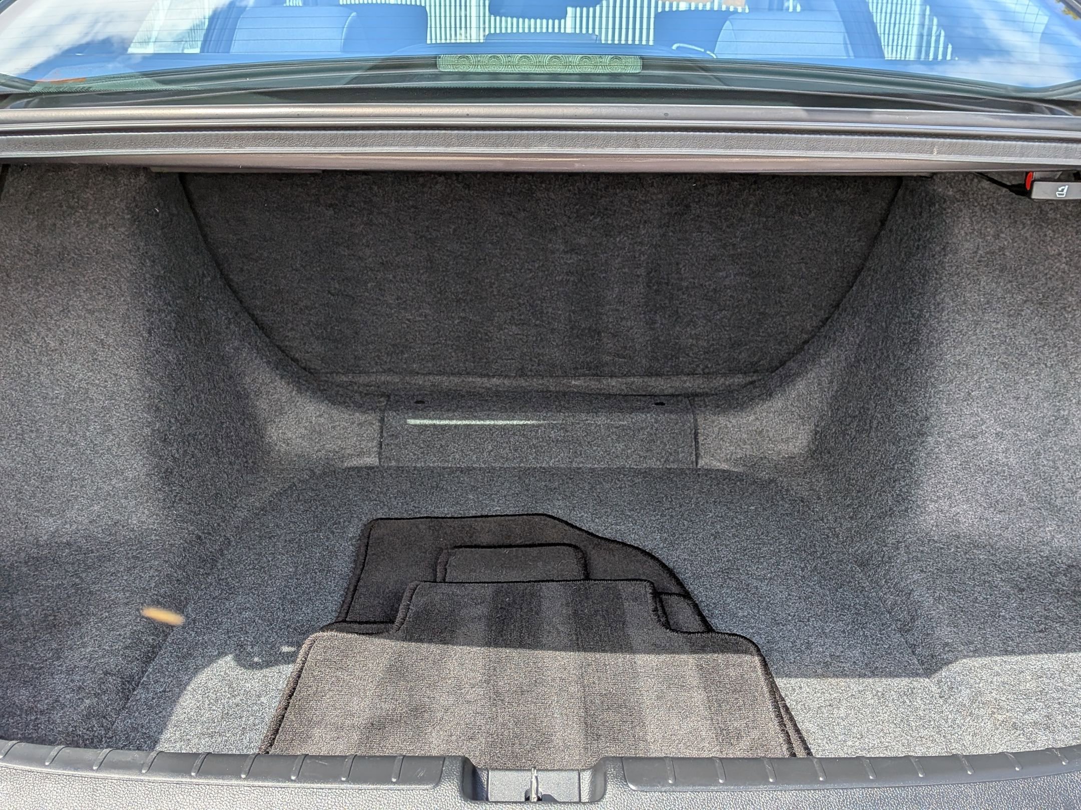 Certified 2018 Honda Accord LX image 25