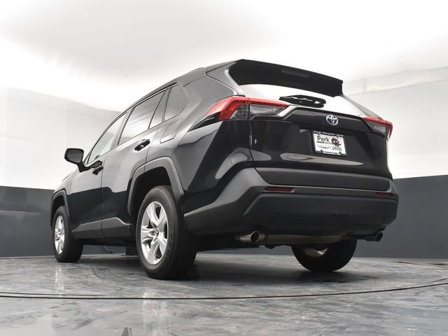 Used 2021 Toyota RAV4 LE AWD/4WD image 22