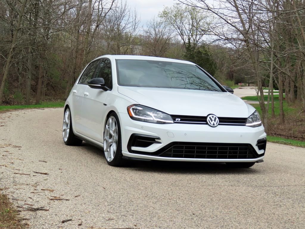Used 2018 Volkswagen Golf R 4-Door image 5