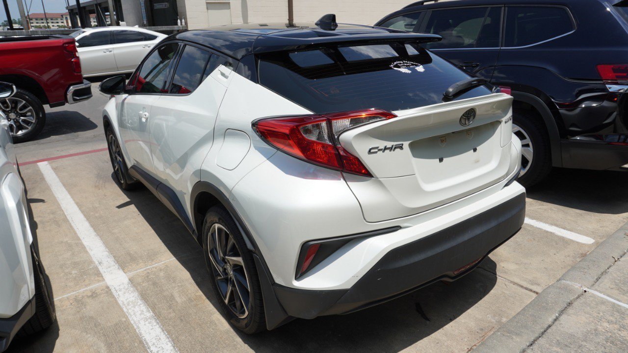 Used 2020 Toyota C-HR Limited FWD image 7