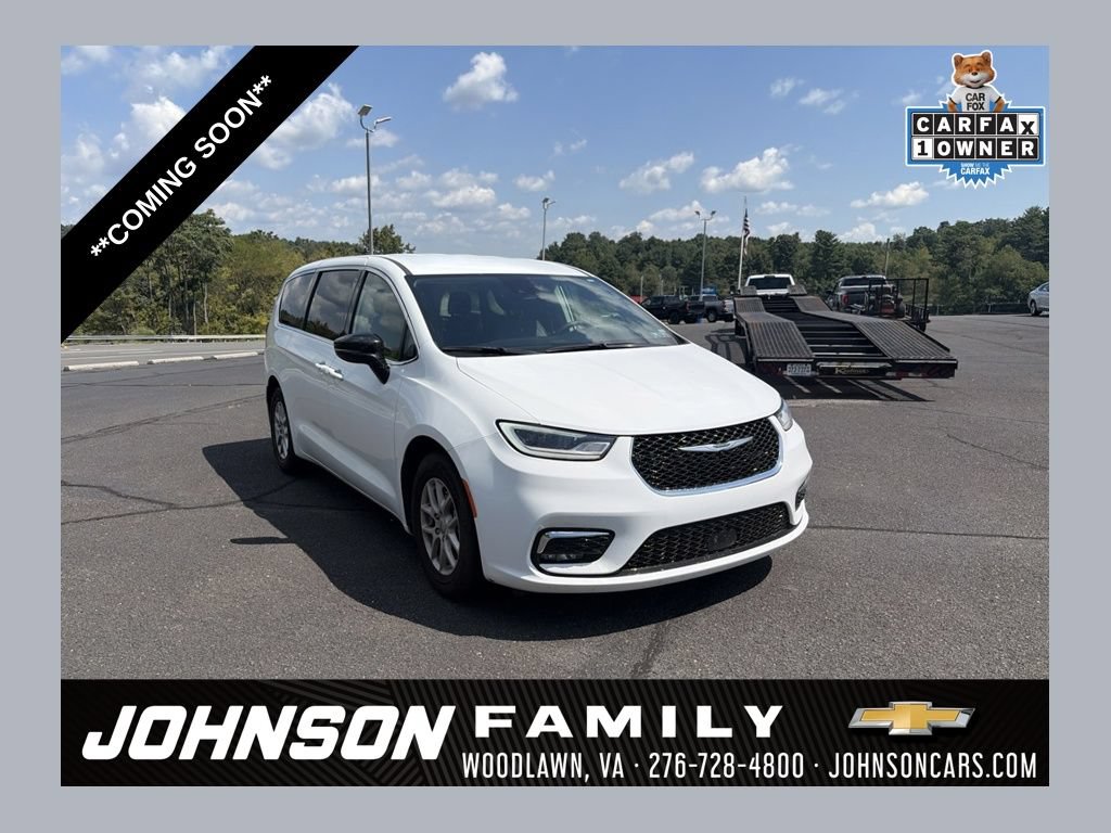 Used 2024 Chrysler Pacifica Touring-L