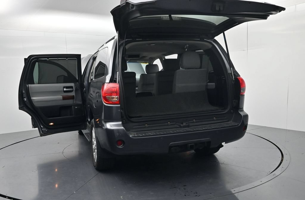 Used 2017 Toyota Sequoia Platinum AWD/4WD image 76