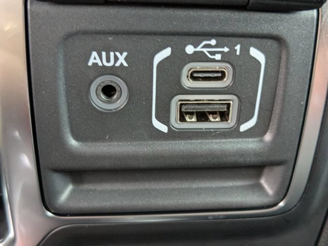 New 2023 Jeep Wrangler Unlimited w/ Cold Weather Group AWD/4WD image 19