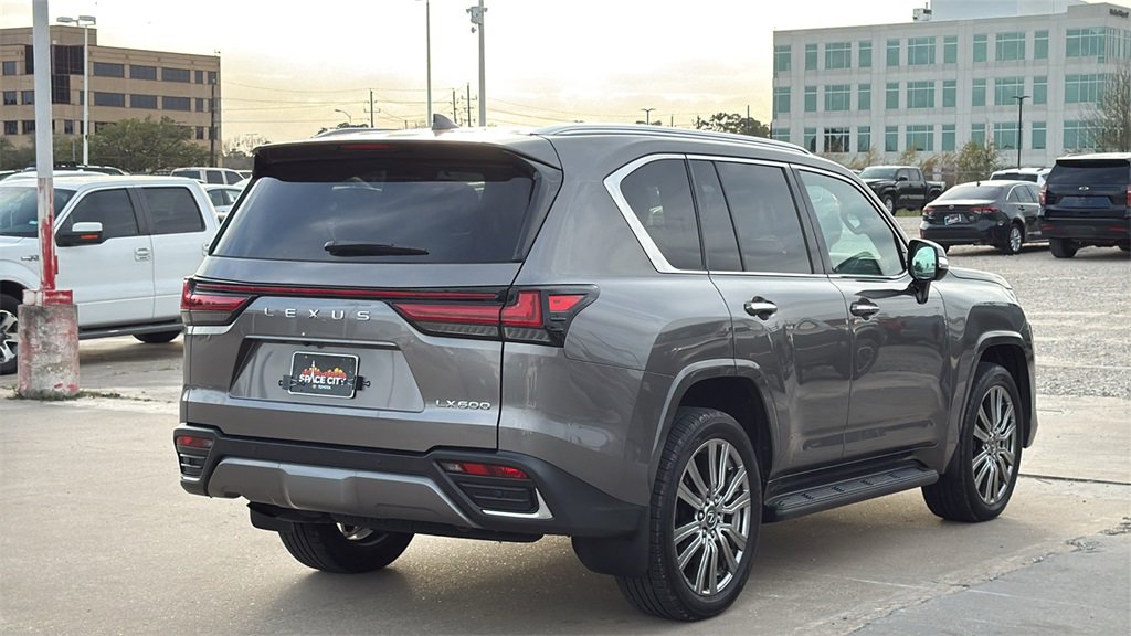 Used 2024 Lexus LX 600 4WD w/ Ultra Luxury Package image 3