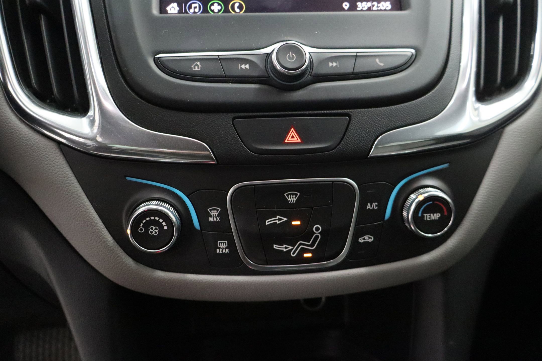 Used 2020 Chevrolet Equinox LS image 21