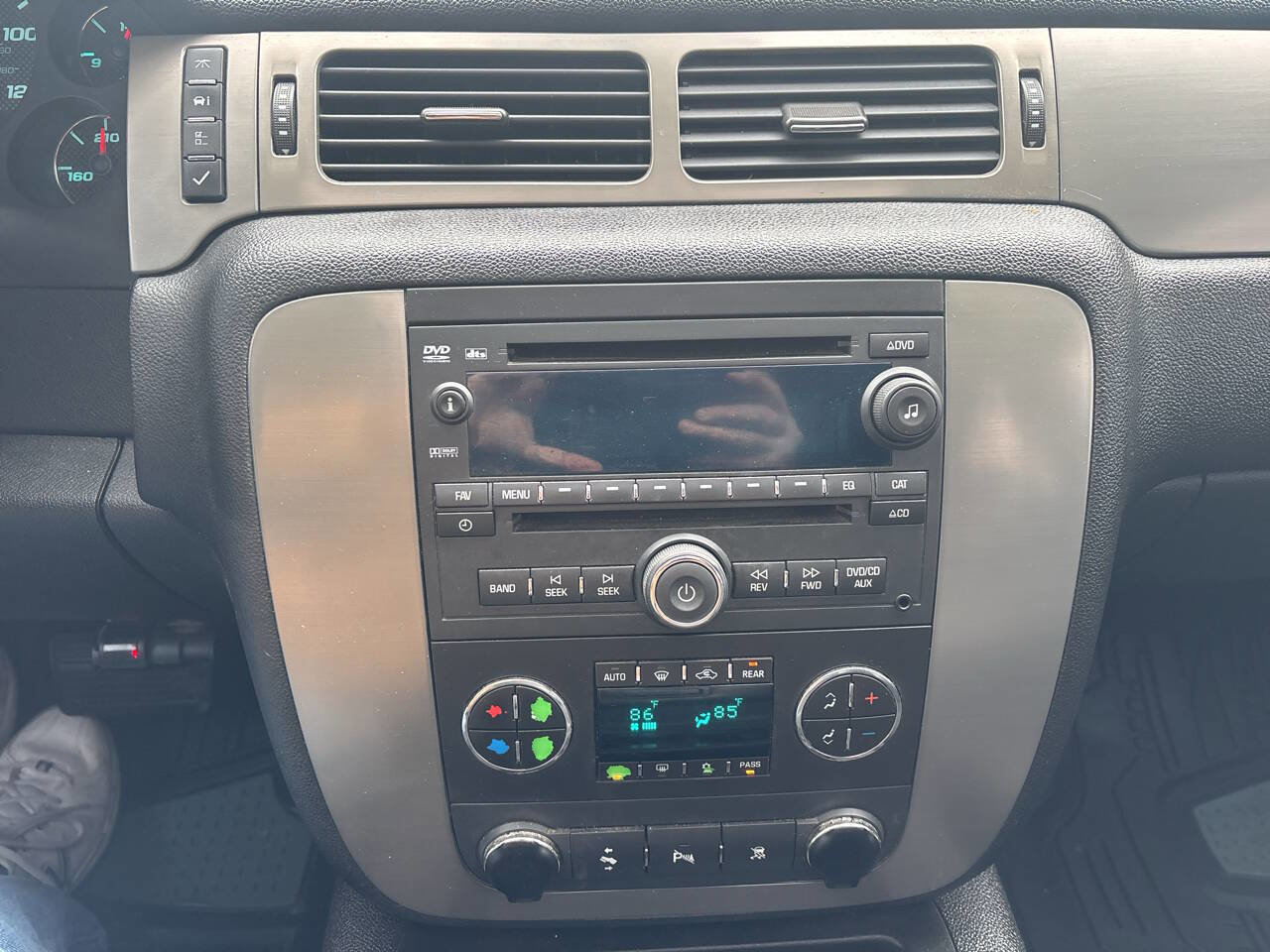 Used 2010 Chevrolet Tahoe LT w/ Luxury Package image 35