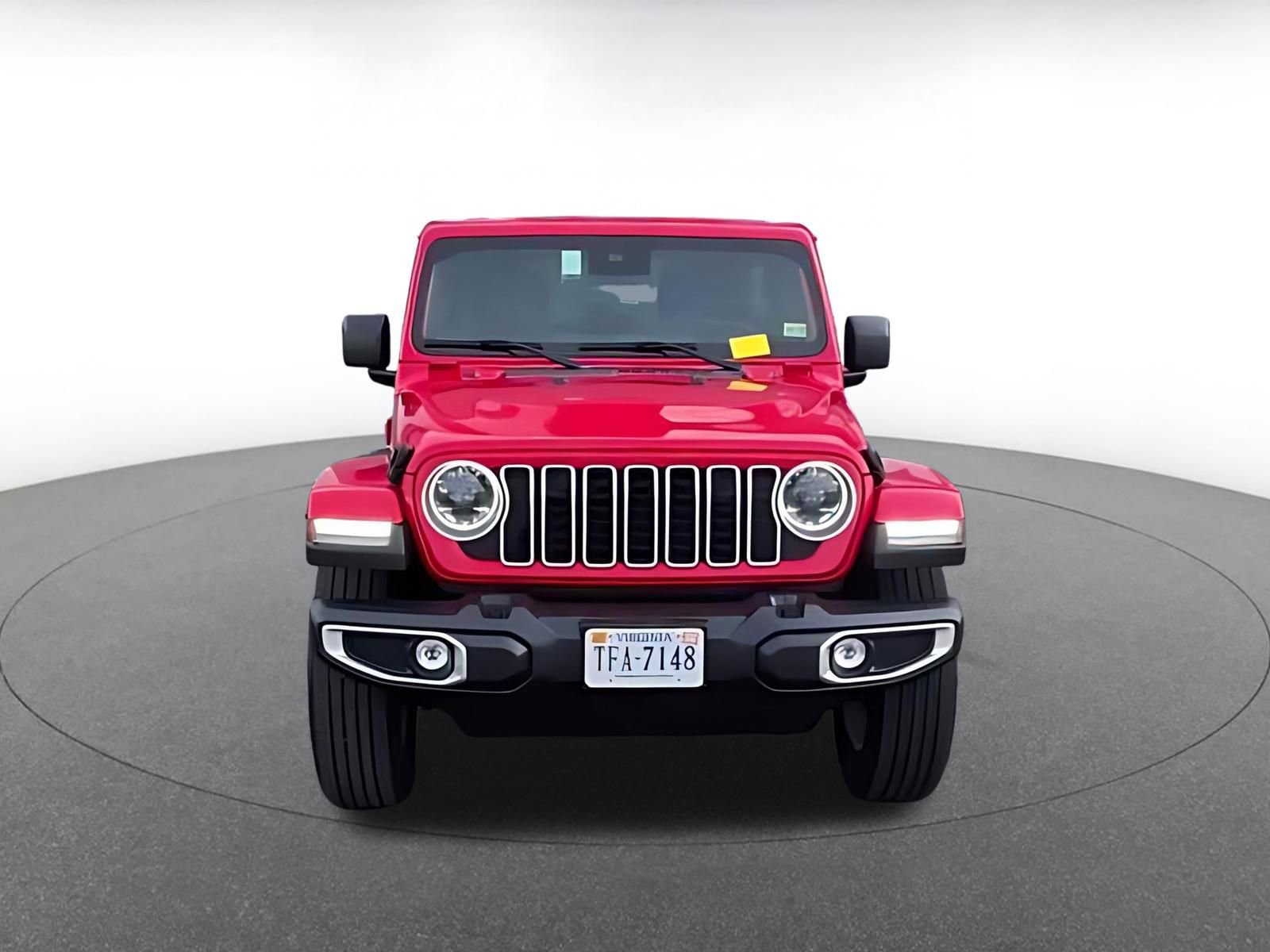 Used 2025 Jeep Wrangler Sahara image 11