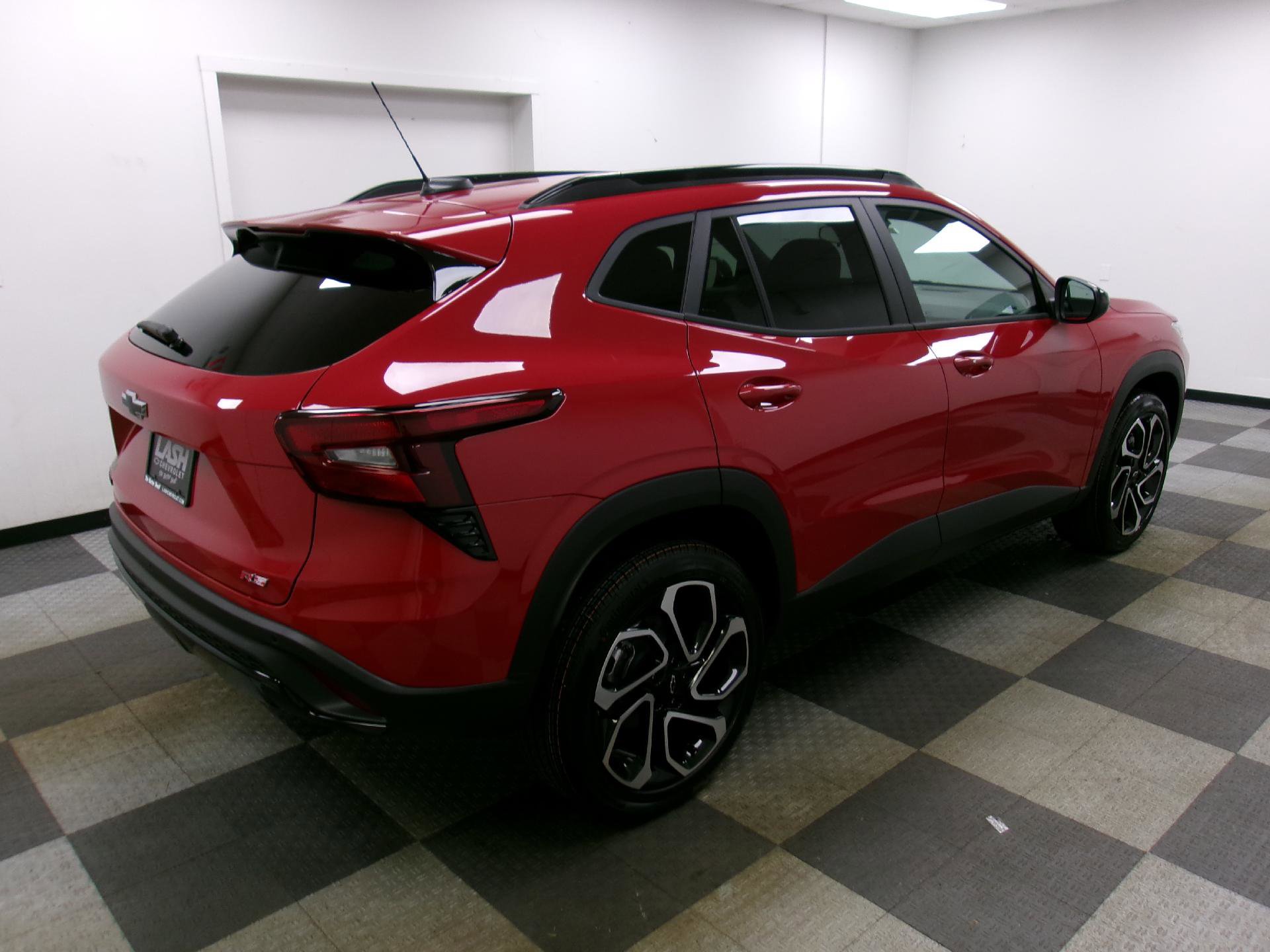 New 2026 Chevrolet Trax RS w/ Driver Confidence Package FWD image 12