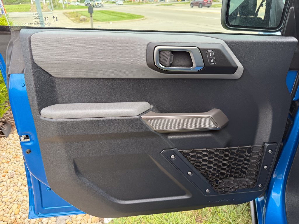 Used 2023 Ford Bronco Black Diamond AWD/4WD image 12
