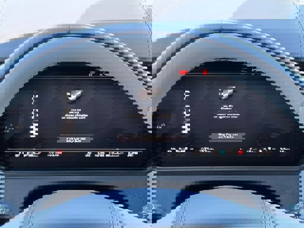 Used 2026 Land Rover Range Rover Velar Dynamic SE image 3