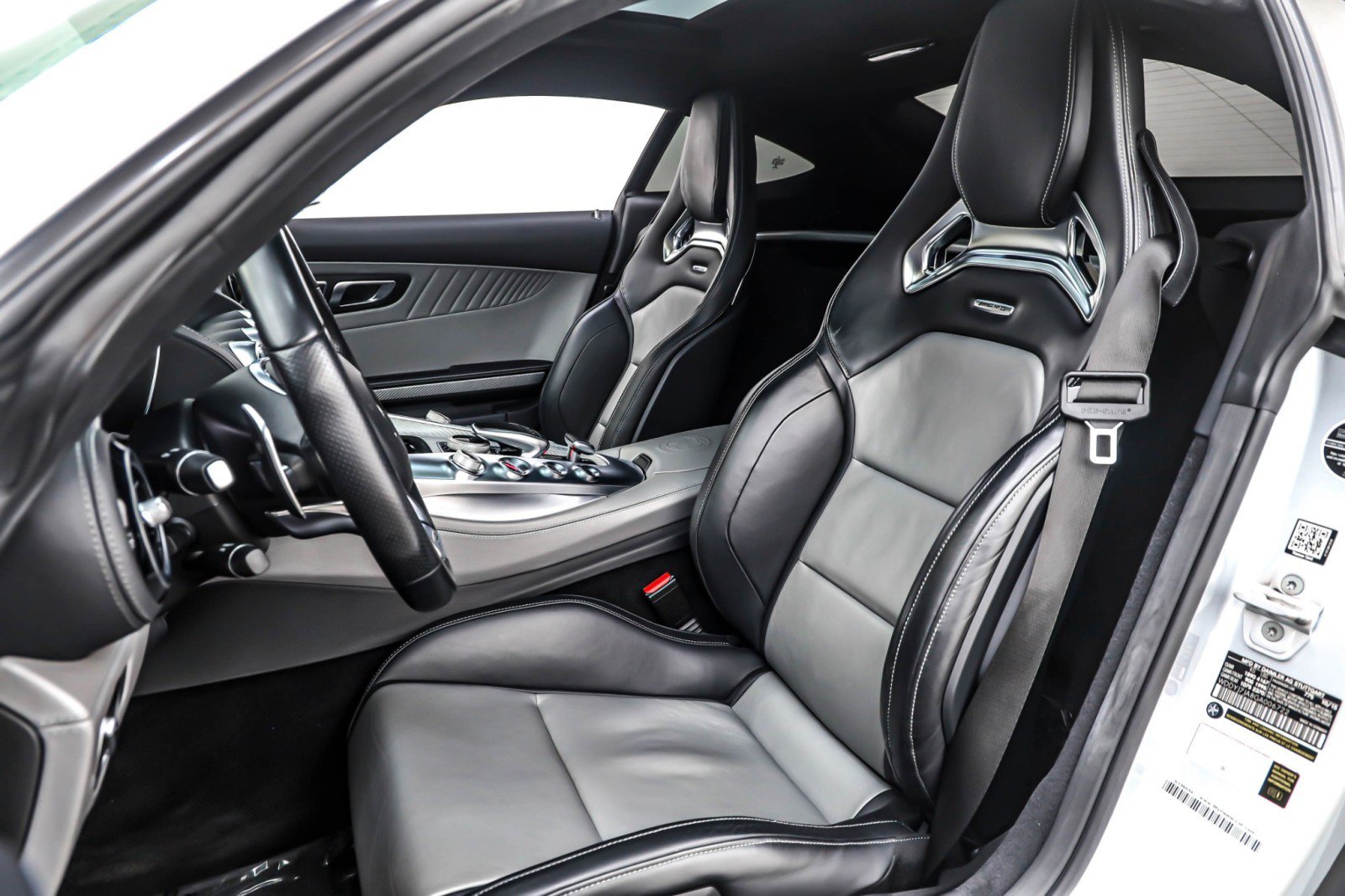 Used 2016 Mercedes-Benz AMG GT S image 17