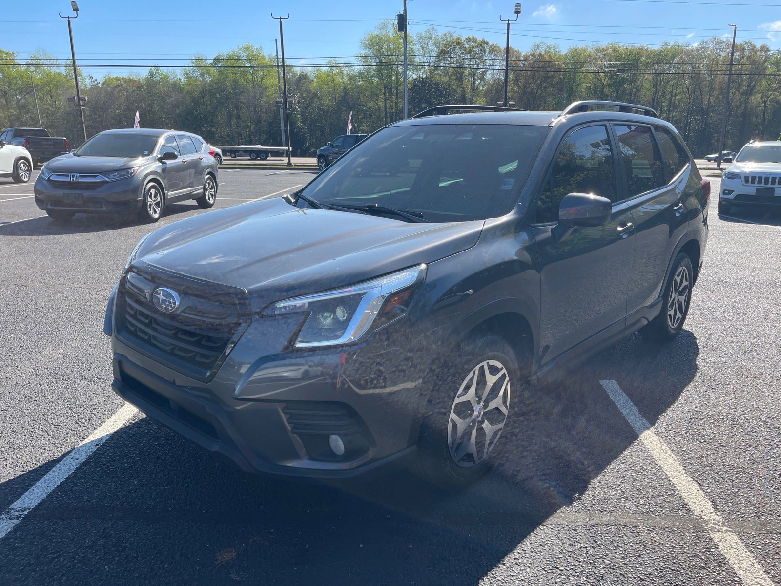 Used 2023 Subaru Forester Premium image 3