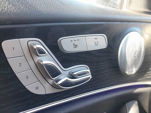 Used 2017 Mercedes-Benz E 300 4MATIC image 8