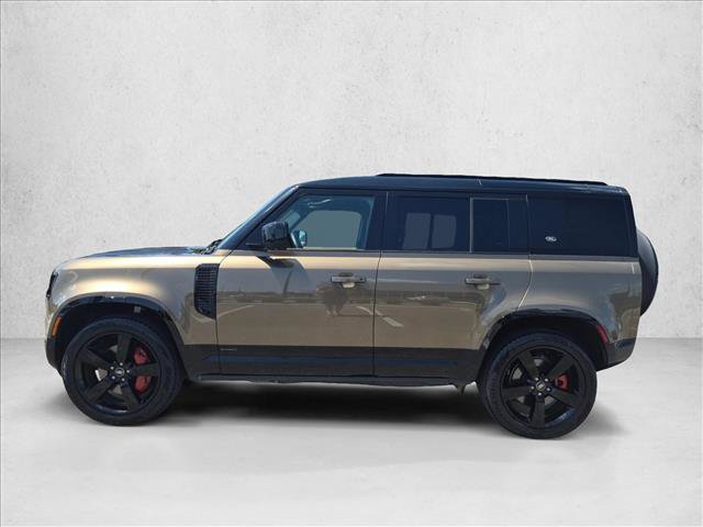 Used 2024 Land Rover Defender 110 X AWD/4WD image 4