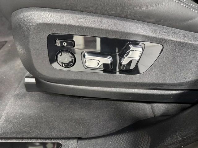 New 2026 BMW X5 M Competition w/ Executive Package AWD/4WD image 30