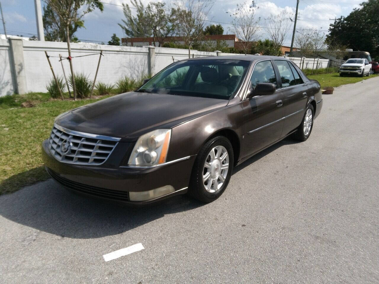 Used 2009 Cadillac DTS FWD image 8