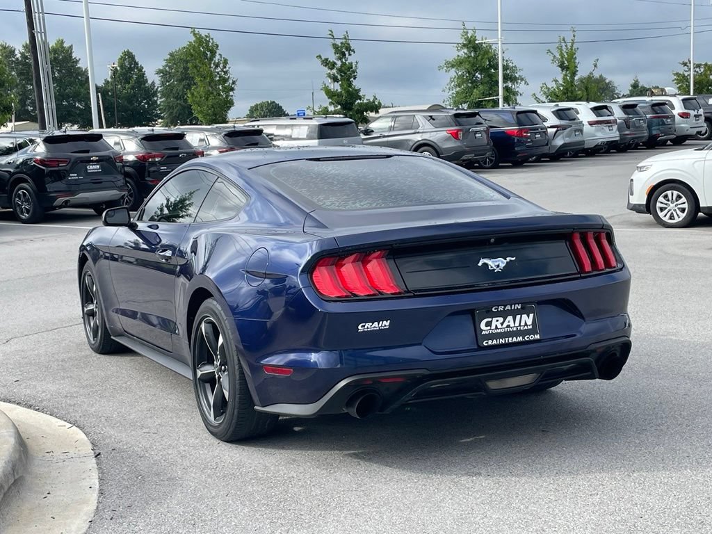 Used 2018 Ford Mustang Coupe RWD image 5
