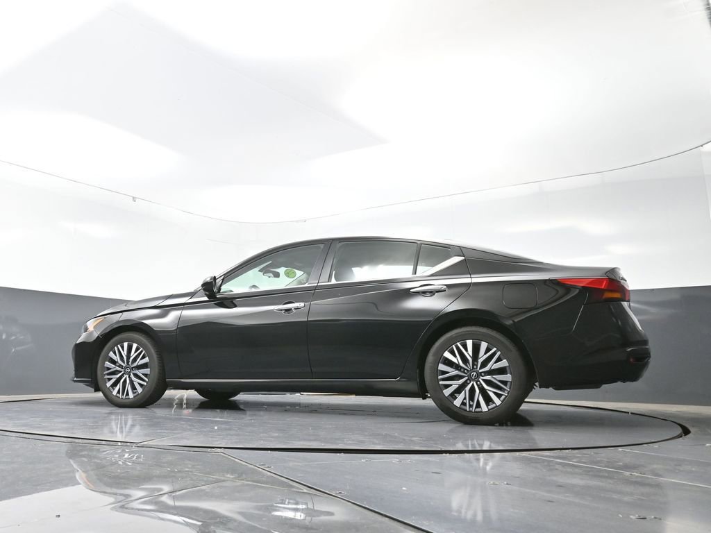 Used 2024 Nissan Altima 2.5 SV image 53