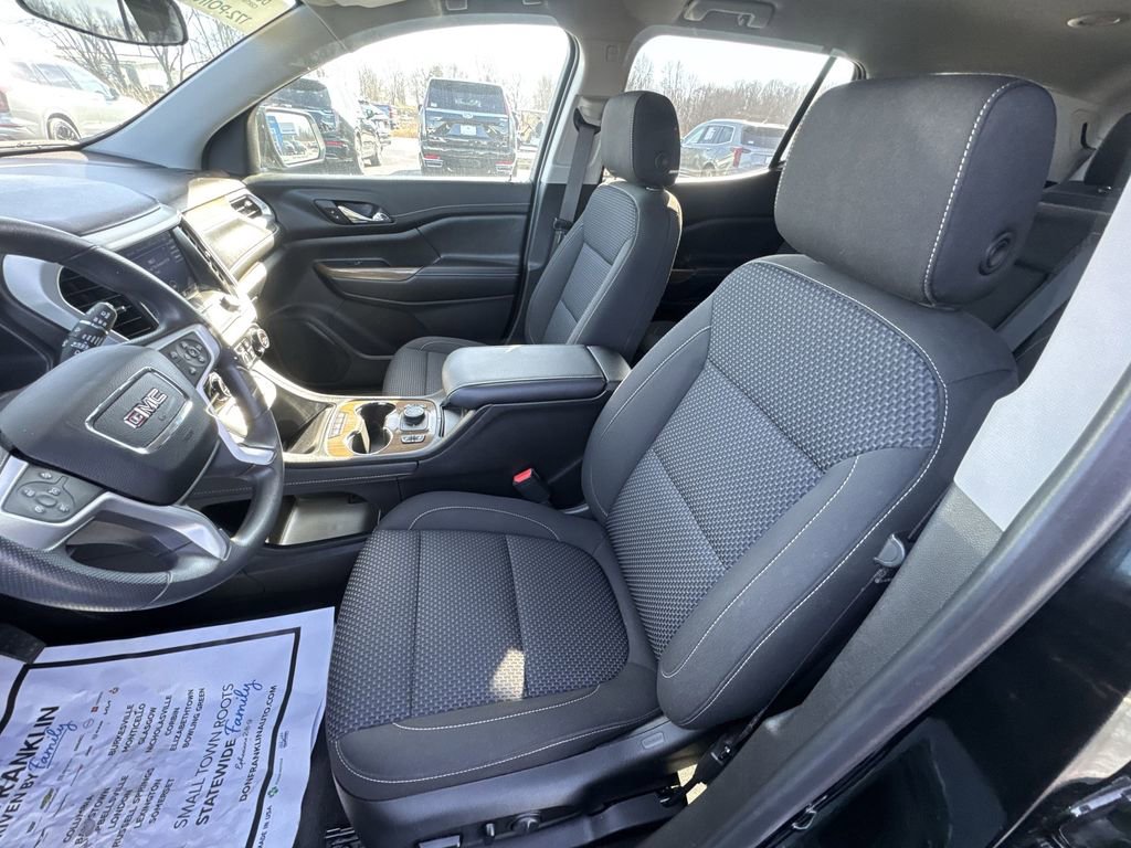 Used 2023 GMC Acadia SLE w/ Driver Convenience Package image 11