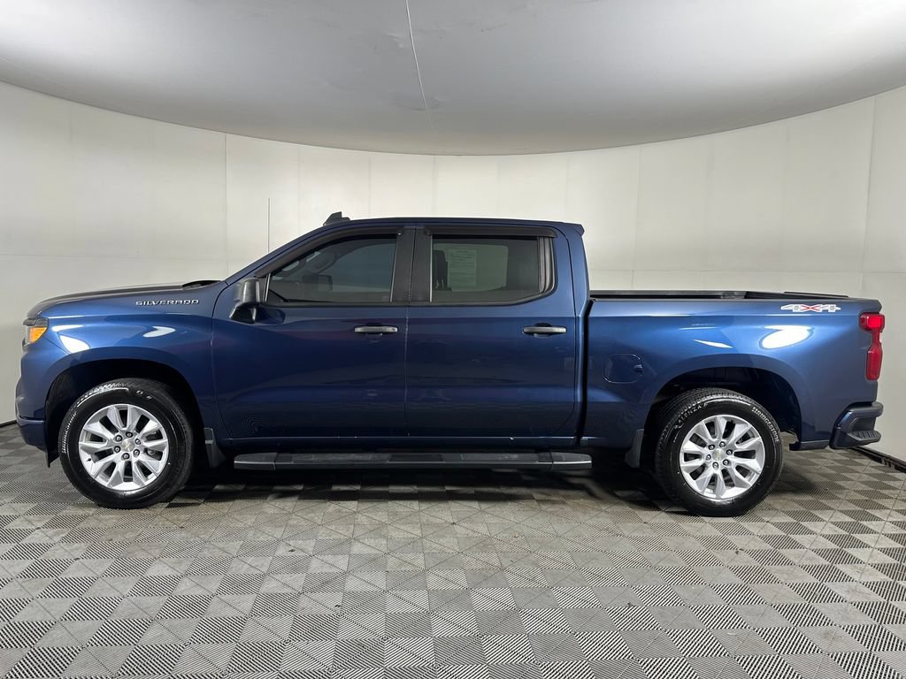 Used 2022 Chevrolet Silverado 1500 Custom AWD/4WD image 2