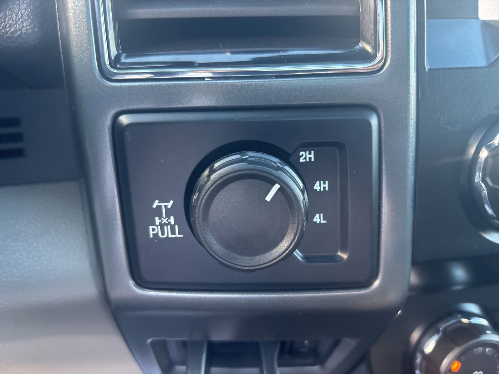 Used 2022 Ford F250 XLT w/ XLT Premium Package image 15