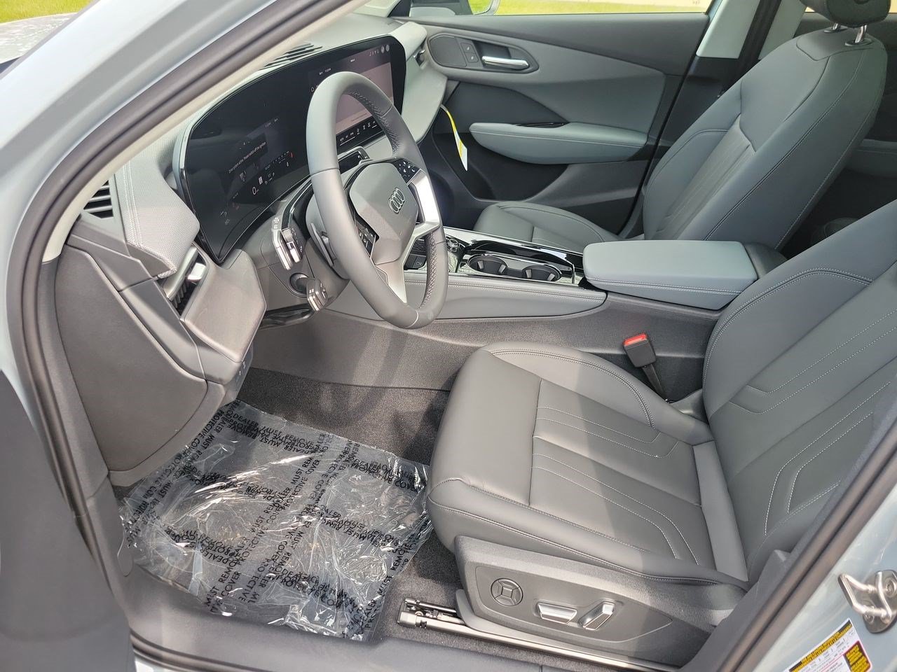 New 2026 Audi Q3 quattro 2.0T AWD/4WD image 2
