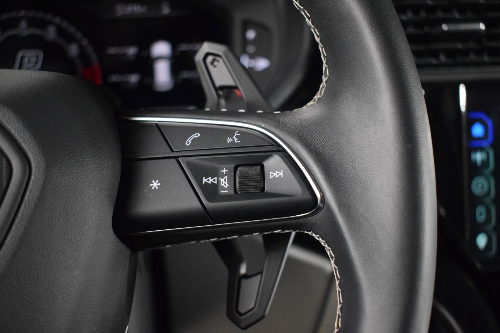 Used 2024 Lamborghini Urus S image 27