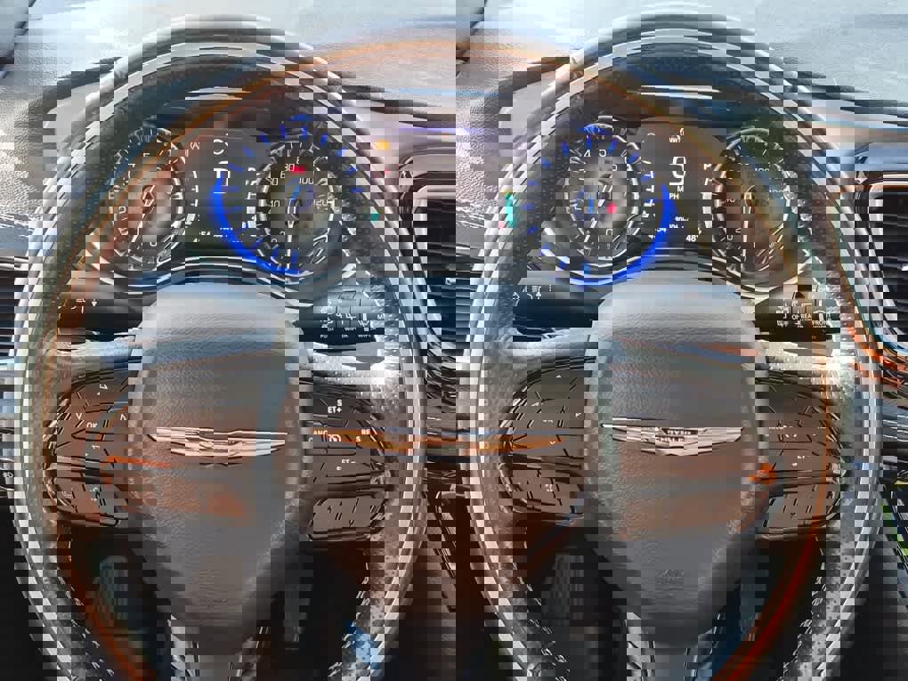 Used 2019 Chrysler Pacifica Limited w/ S Appearance Package image 16