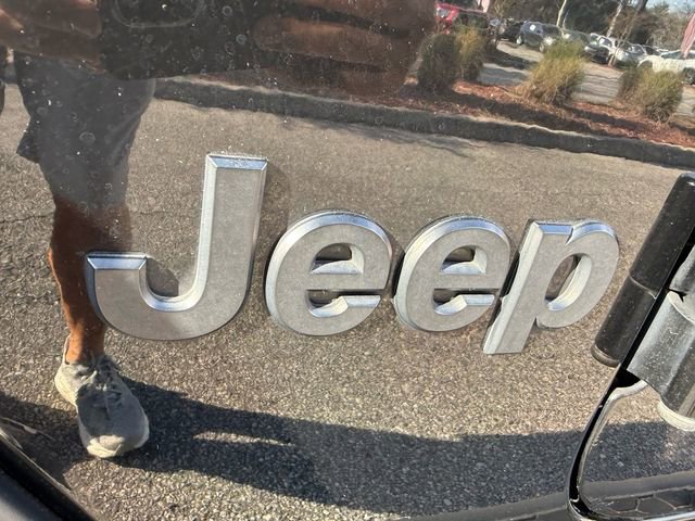 Used 2020 Jeep Wrangler Unlimited Sport image 17