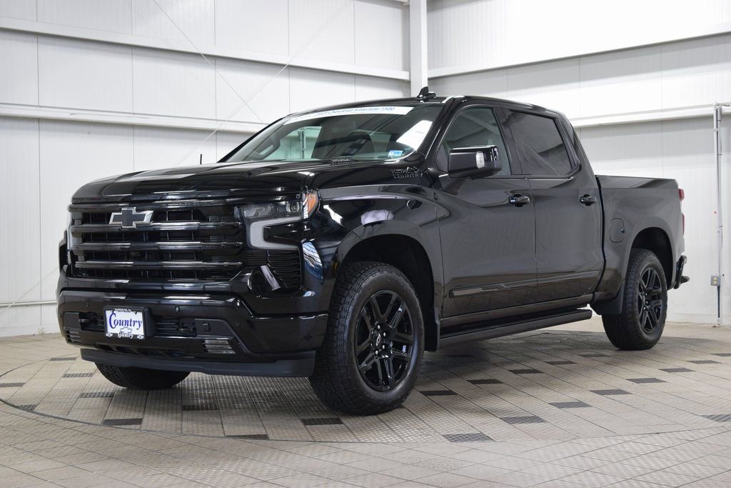 Used 2025 Chevrolet Silverado 1500 High Country w/ Midnight Edition image 3