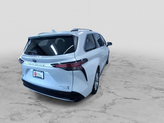 Certified 2024 Toyota Sienna Platinum image 9