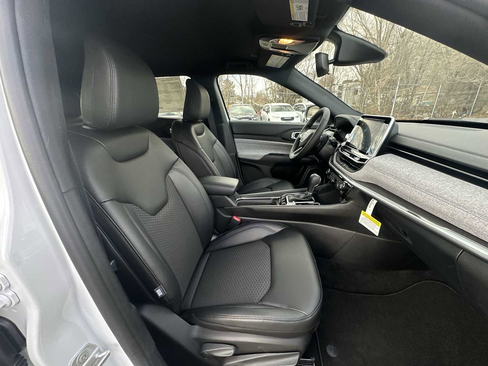 New 2026 Jeep Compass Latitude image 23